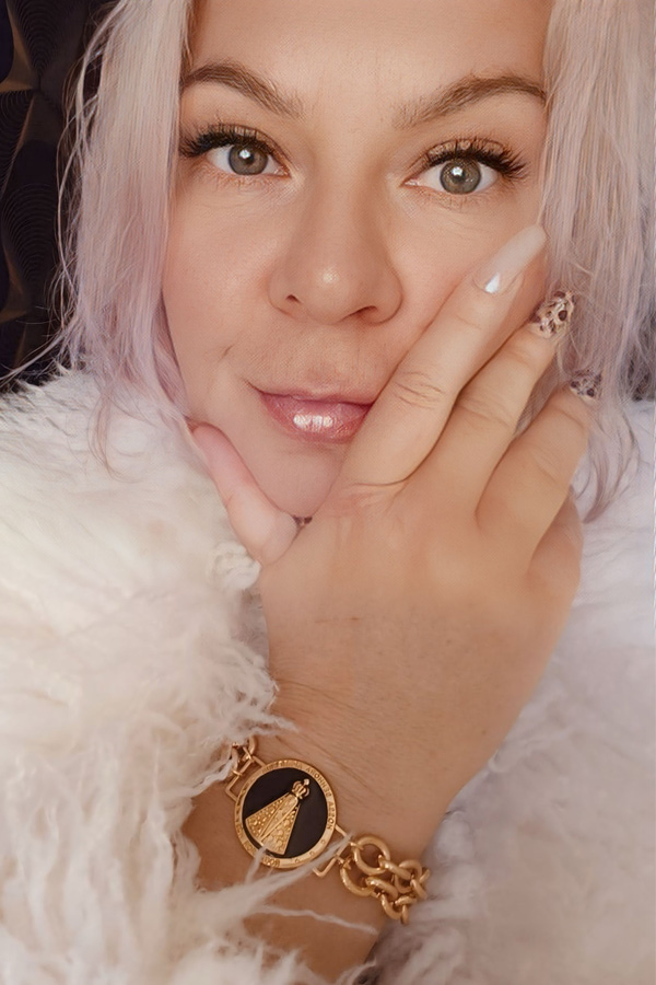 ŁUCJA I JEJ ŁUT SZCZĘŚCIA... I PEŁNIA CHARYZMY