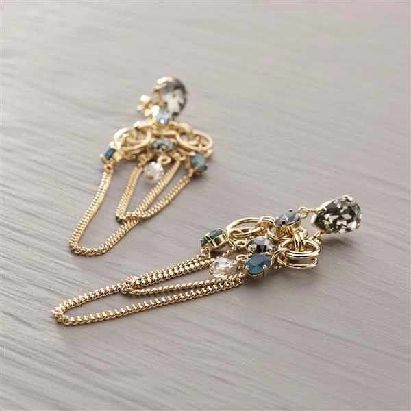 Pozłacane kolczyki wiszące z łańcuszkami i kryształami. PLACE DE LA BASTILLE