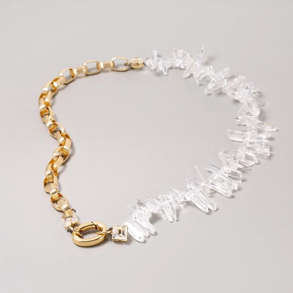 Naszyjnik ze złoconych ogniw i przezroczystych kryształów. SATURDAY NIGHT FEVER