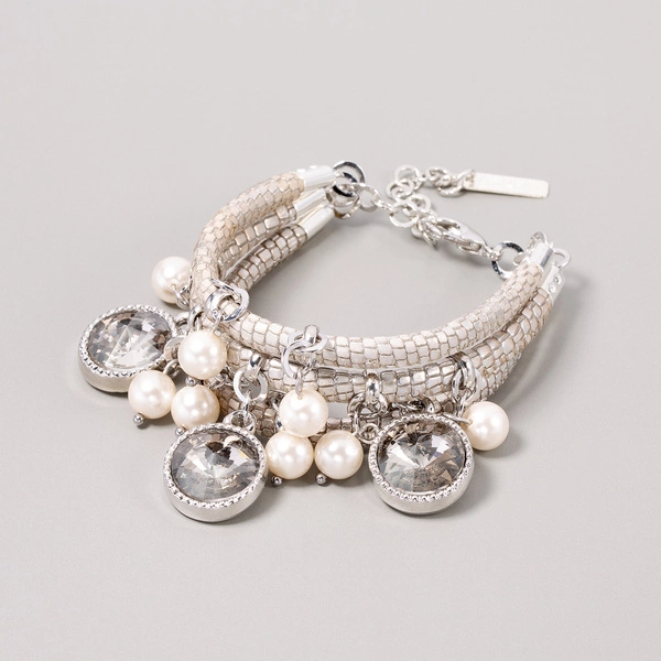 Skórzana bransoletka z kryształkami i perłami.W ULICZKACH TEL AWIWU