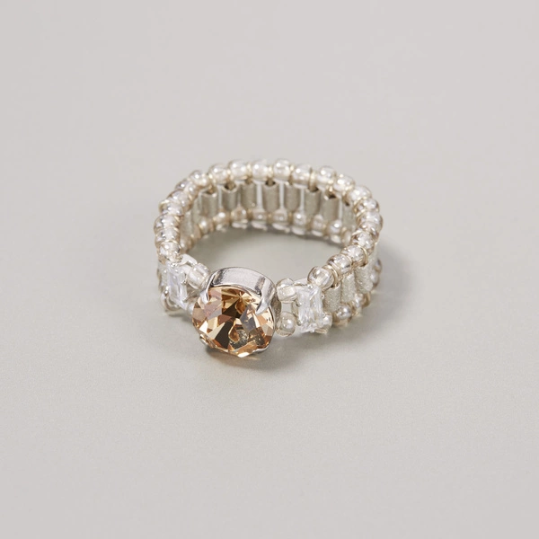 Posrebrzany pierścionek z koralików z kryształem. SZAMPAŃSKI WIECZÓR